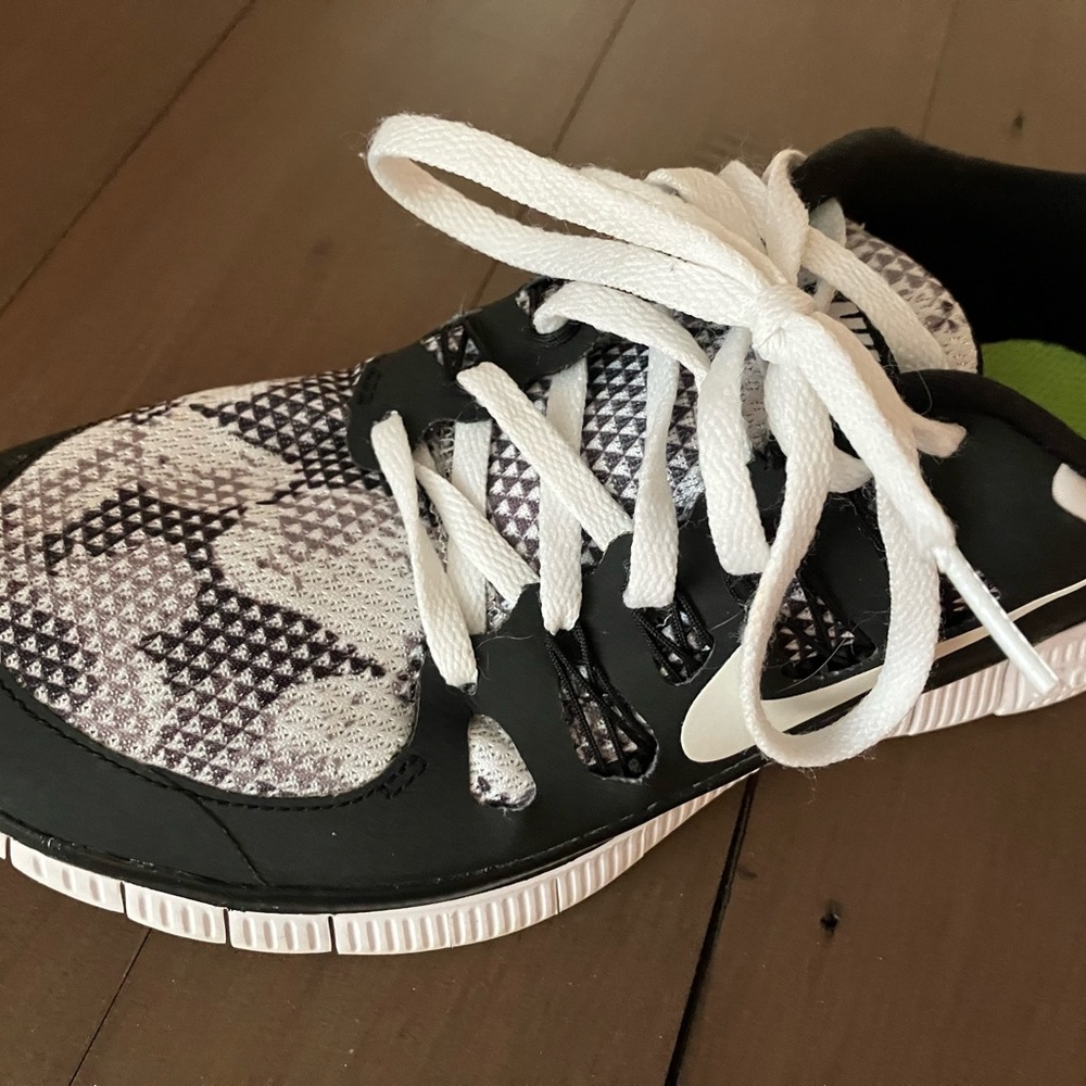 ♥️ Nike Free Run Women’s Running Shoes 8.5 - Picture 5 of 6